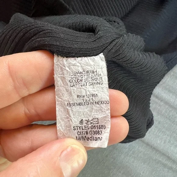 Gaze Black Sleeveless Dress - Picture 5 of 5